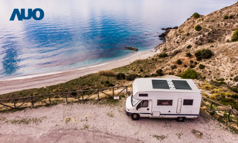 「可撓輕量化太陽光電板SunCurva」使用輕量特殊耐候型複合板取代傳統太陽能板的玻璃前板，不僅降低70%重量，每米平方僅3Kg；具有抗衝擊性能及通過電磁相容性測試，可應用於交通運輸工具，如露營車、遊艇等